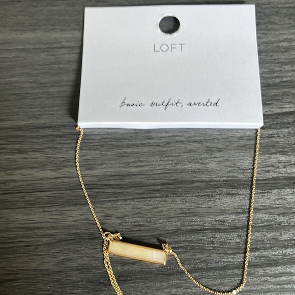 Gorgeous BRAND NEW Mother of Pearl pendant necklace in yellow gold 💕 - Picture 3 of 3